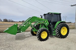 2017 John Deere 6155R