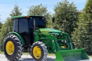 2014 John Deere 5100E
